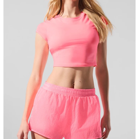 ALO Yoga Tops - LIMITED COLOR alo yoga neon bubblegum alosoft crop finesse short sleeve